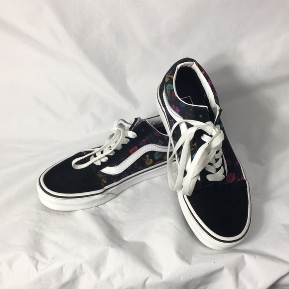 Vans Shoes - Vans Women’s Old Skool Black Floral Skate Sneakers Size 5.5 GREAT Condition